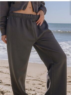 Daily Drills Split Hem sweats